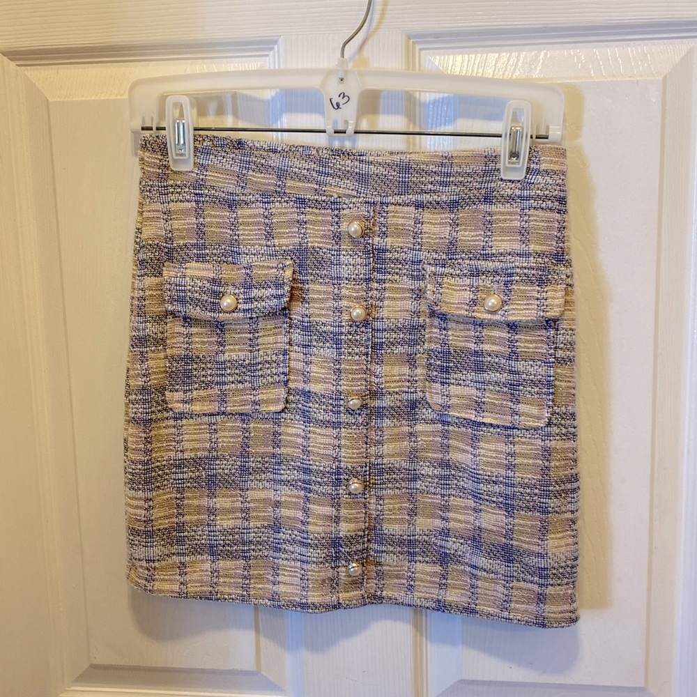 Almost Famous Skirt size Medium NWOT elastic waist Easter Skirt